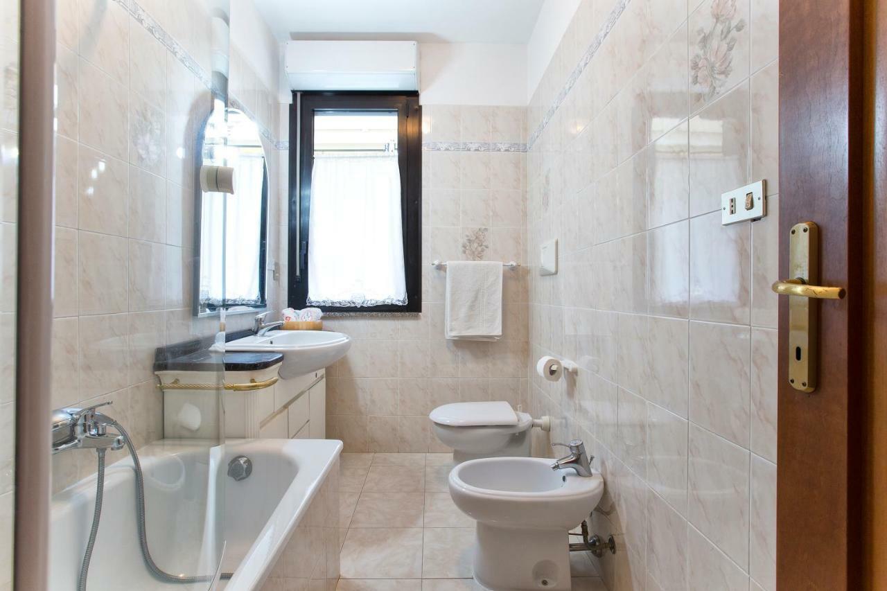 A Due Passi Dal Lido Apartment อาลเกโร ภายนอก รูปภาพ