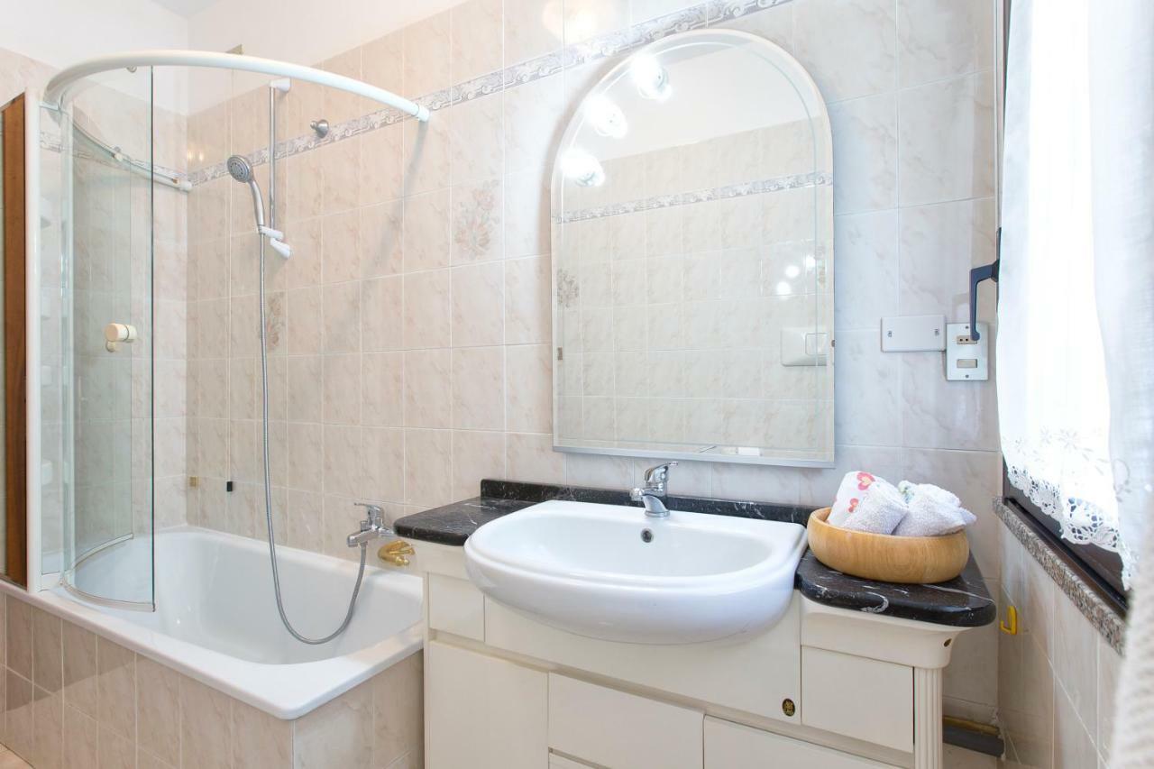 A Due Passi Dal Lido Apartment อาลเกโร ภายนอก รูปภาพ