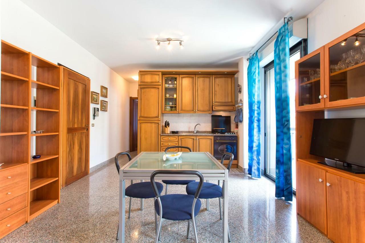A Due Passi Dal Lido Apartment อาลเกโร ภายนอก รูปภาพ