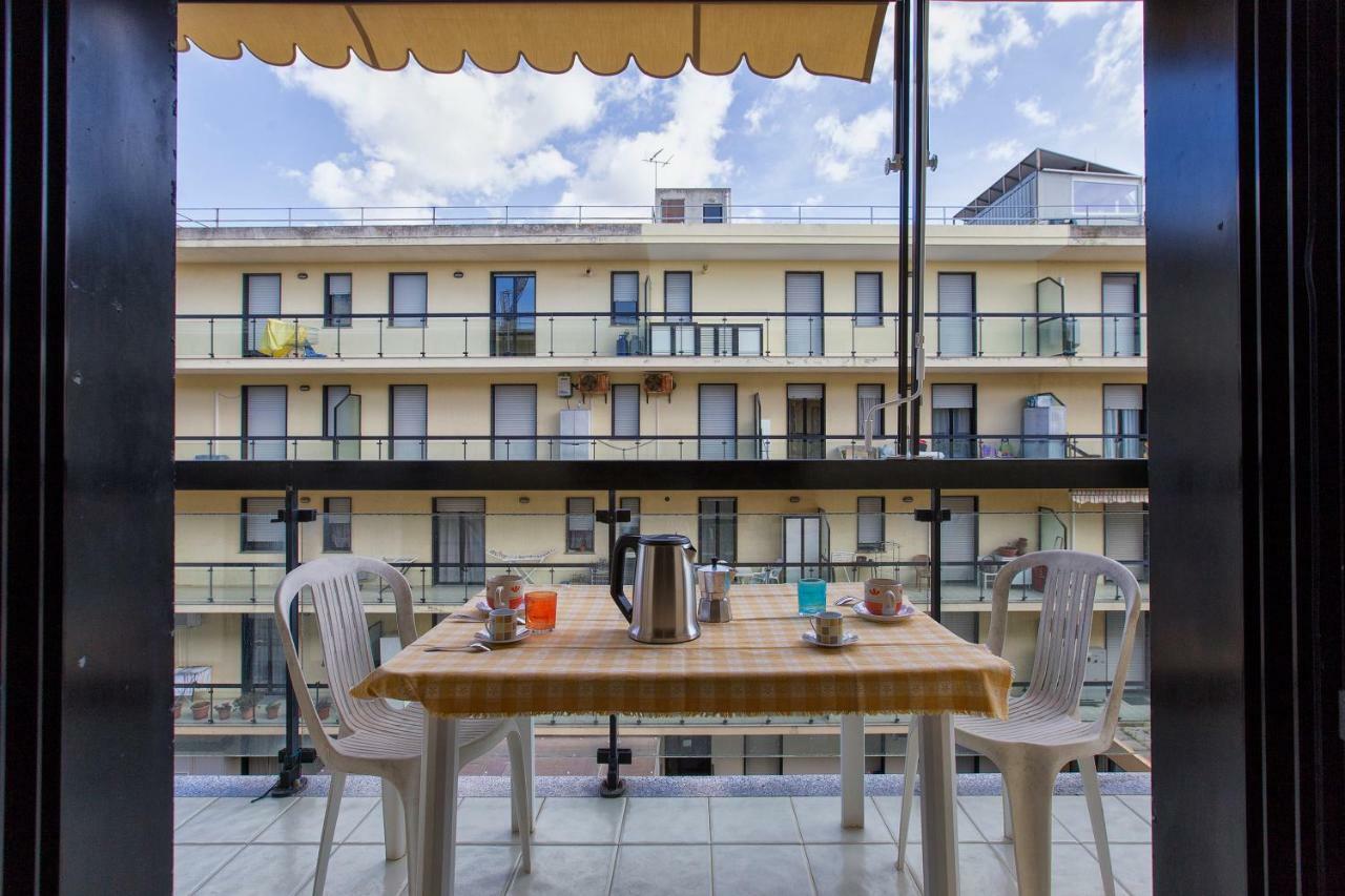 A Due Passi Dal Lido Apartment อาลเกโร ภายนอก รูปภาพ